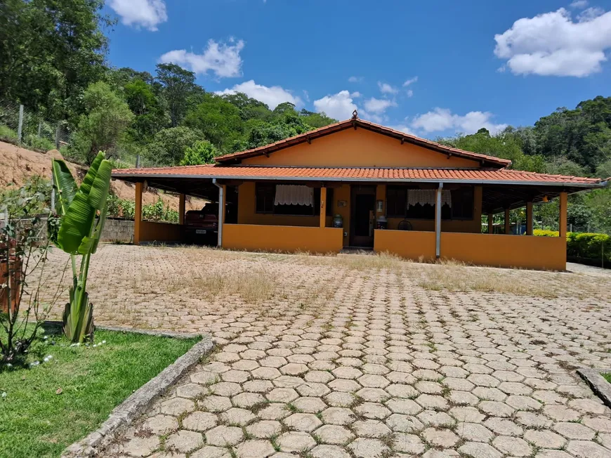 Foto 1 de Fazenda/Sítio com 4 Quartos à venda, 45000m² em Antonio Dos Santos, Caeté