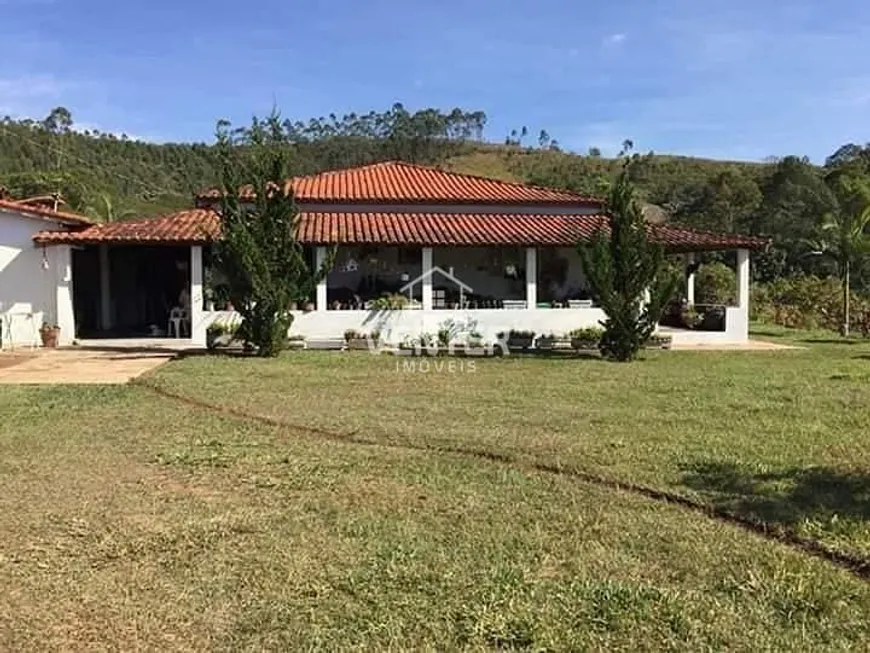 Foto 1 de Fazenda/Sítio com 4 Quartos à venda, 345m² em Paraíso de Igaratá, Igaratá