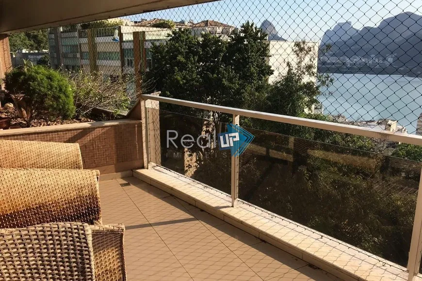 Foto 1 de Apartamento com 5 Quartos à venda, 230m² em Lagoa, Rio de Janeiro