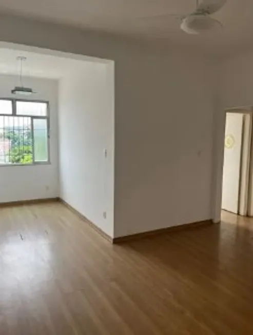 Foto 1 de Apartamento com 2 Quartos à venda, 65m² em Benfica, Rio de Janeiro