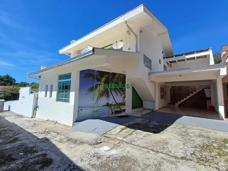 Foto 1 de Casa com 2 Quartos para alugar, 220m² em Ilha da Figueira, Jaraguá do Sul
