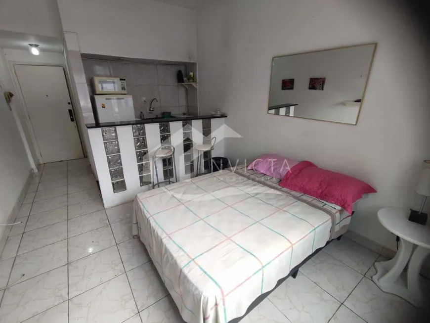 Foto 1 de Kitnet com 1 Quarto à venda, 22m² em Copacabana, Rio de Janeiro