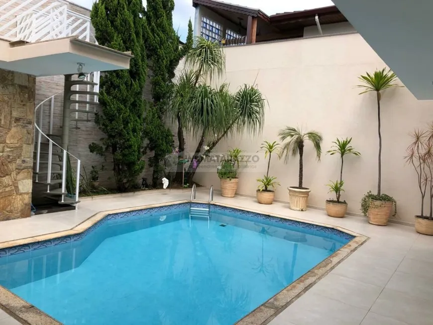 Foto 1 de Casa com 4 Quartos à venda, 380m² em Campo Grande, São Paulo