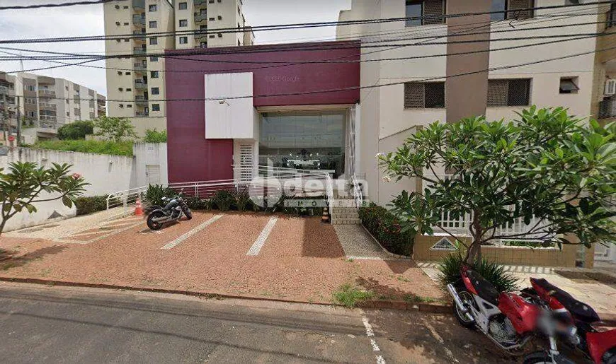 Foto 1 de Ponto Comercial para alugar, 420m² em Tabajaras, Uberlândia