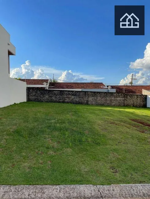 Foto 1 de Lote/Terreno à venda, 200m² em FAG, Cascavel