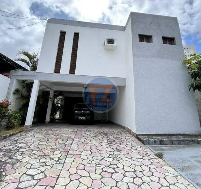 Foto 1 de Sobrado com 5 Quartos à venda, 605m² em Joaquim Tavora, Fortaleza