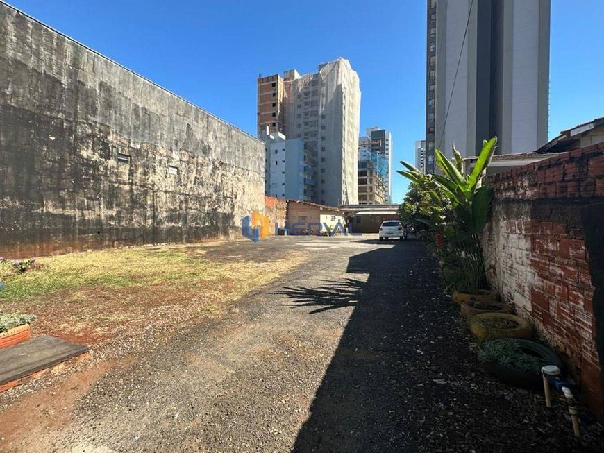 Terreno no Zona 03 em Maringa / PR, 560m² à Venda por R$ 1.700.000,00 