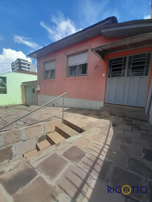 Foto 1 de Casa com 2 Quartos à venda, 94m² em Rio Branco, Caxias do Sul