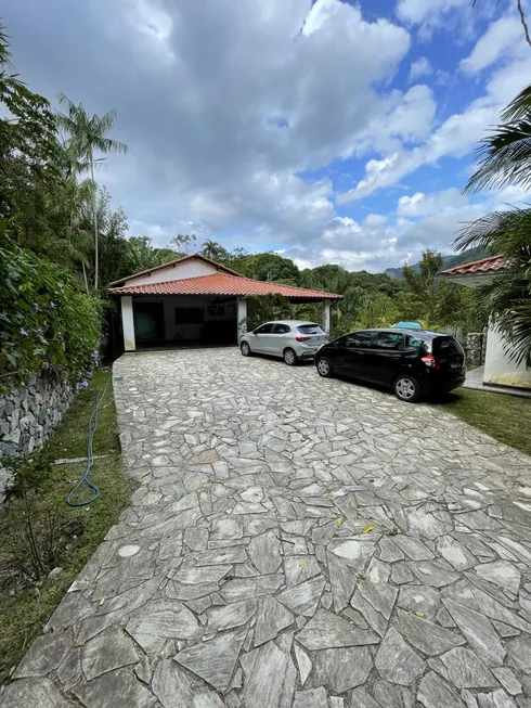 Foto 1 de Fazenda/Sítio com 4 Quartos à venda, 400m² em Campo Grande, Rio de Janeiro