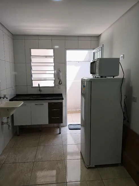 Foto 1 de Kitnet com 1 Quarto para alugar, 12m² em Vila Butantã, São Paulo