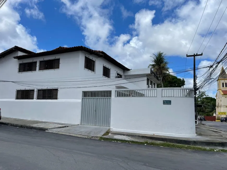 Foto 1 de Casa com 6 Quartos à venda, 210m² em Tejipió, Recife