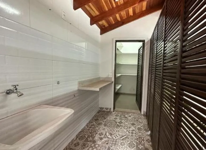 Foto 1 de Casa com 3 Quartos à venda, 120m² em Gonzaguinha, São Vicente