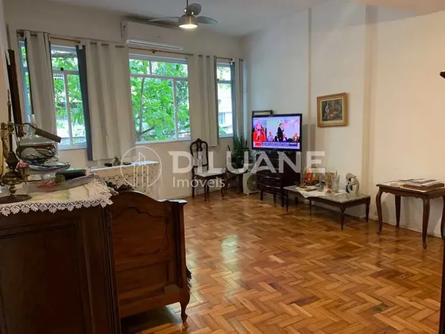 Foto 1 de Apartamento com 2 Quartos à venda, 70m² em Copacabana, Rio de Janeiro