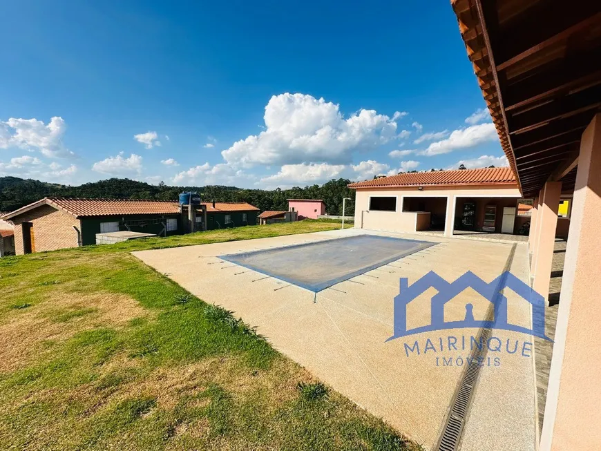 Foto 1 de Fazenda/Sítio com 3 Quartos à venda, 1500m² em Estacao de Moreiras, Mairinque