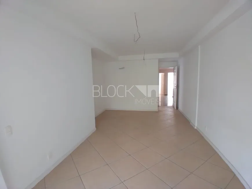 Foto 1 de Apartamento com 3 Quartos à venda, 92m² em Recreio Dos Bandeirantes, Rio de Janeiro