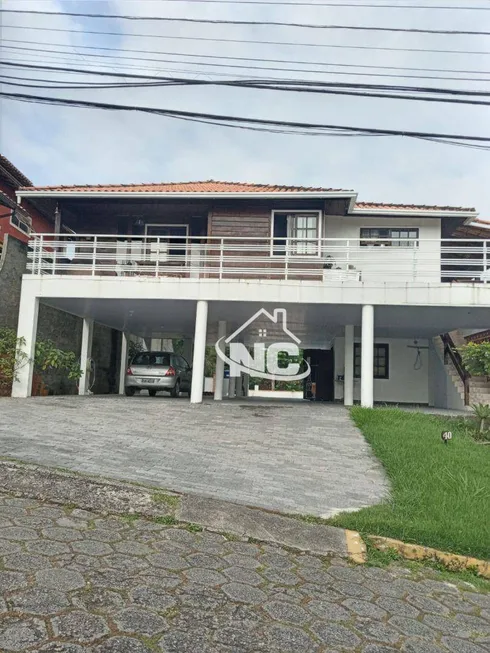 Foto 1 de Casa de Condomínio com 4 Quartos à venda, 400m² em Sapê, Niterói