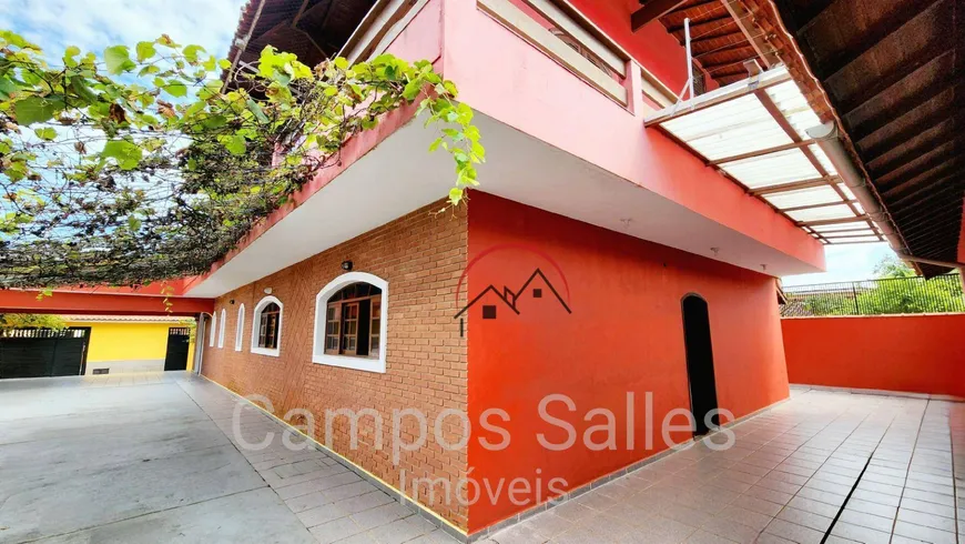Foto 1 de Sobrado com 5 Quartos à venda, 315m² em Jardim Barra de Jangadas, Peruíbe