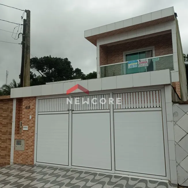 Foto 1 de Casa com 3 Quartos à venda, 131m² em Parque das Bandeiras, São Vicente