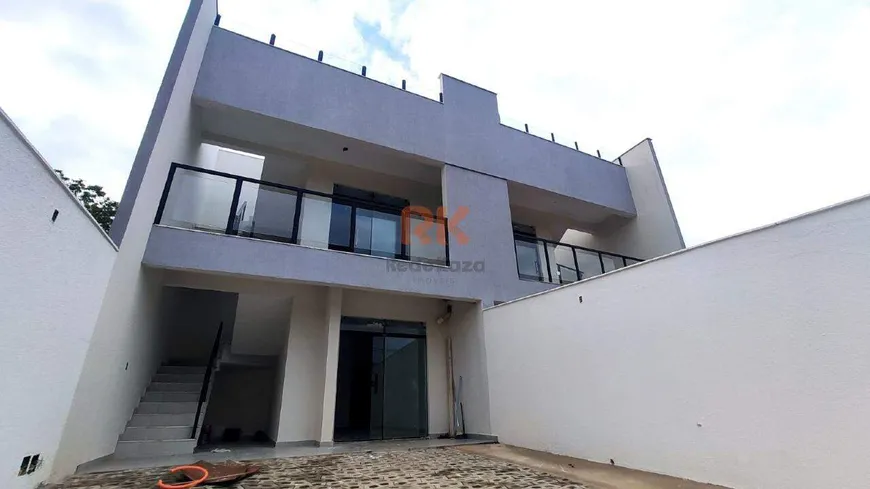 Foto 1 de Casa com 3 Quartos à venda, 170m² em Vale das Orquideas, Contagem