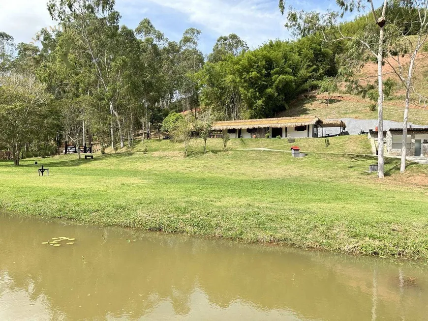 Foto 1 de Fazenda/Sítio com 3 Quartos à venda, 20000m² em Secretário, Petrópolis