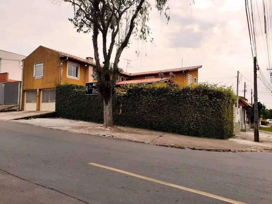 Foto 1 de Sobrado com 3 Quartos à venda, 300m² em Alto Boqueirão, Curitiba