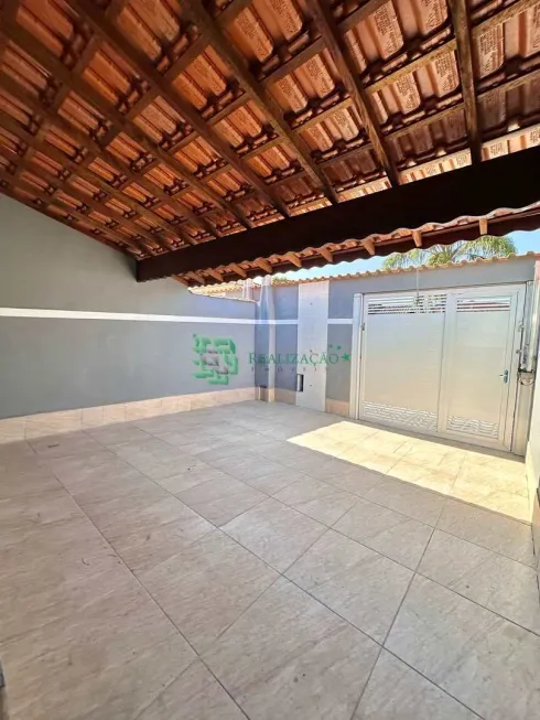 Foto 1 de Casa com 2 Quartos à venda, 65m² em Vila Marina, Mongaguá