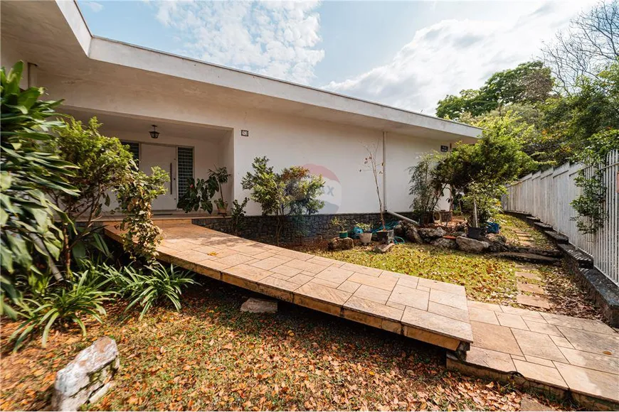 Foto 1 de Casa com 5 Quartos à venda, 400m² em Campo Grande, São Paulo