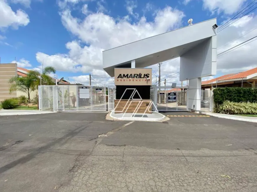 Foto 1 de Casa de Condomínio com 3 Quartos à venda, 90m² em Vila Romana, Marília