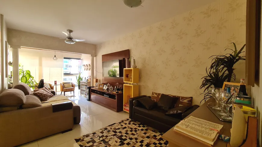 Foto 1 de Apartamento com 3 Quartos à venda, 135m² em Praia da Costa, Vila Velha