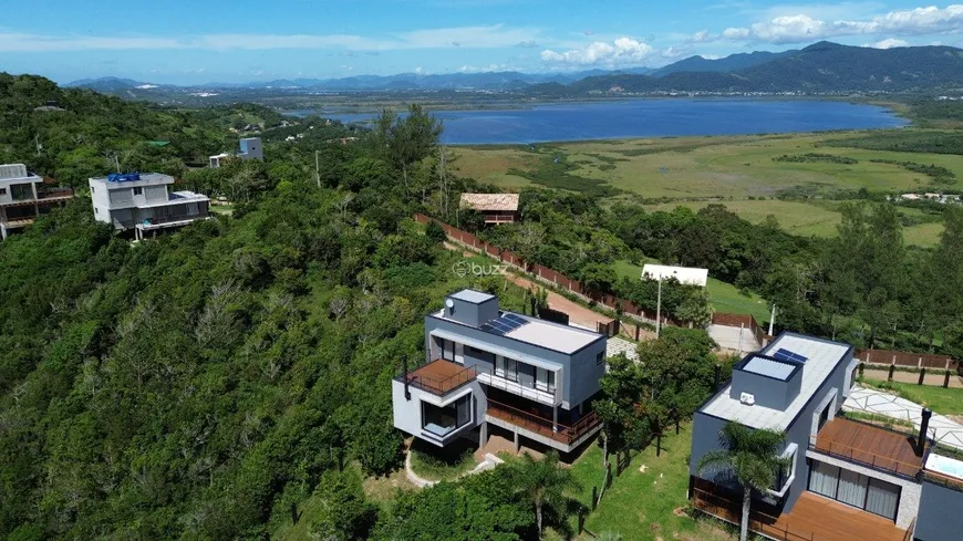 Foto 1 de Casa com 3 Quartos à venda, 198m² em Praia da Silveira, Garopaba
