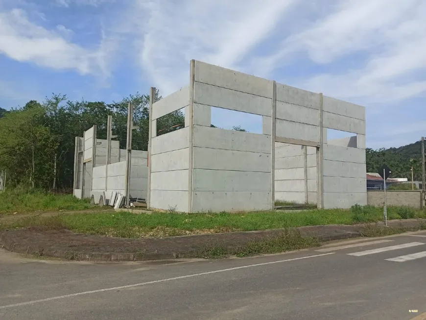 Foto 1 de Galpão/Depósito/Armazém para alugar, 289m² em Rio Hern, Schroeder