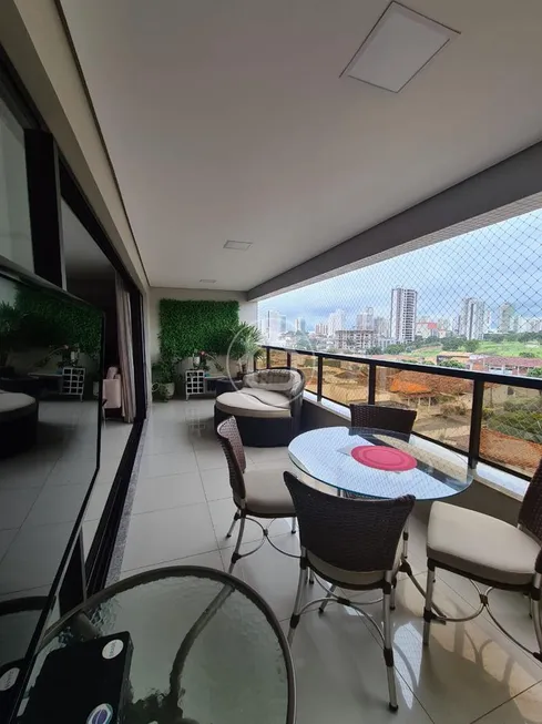 Foto 1 de Apartamento com 4 Quartos à venda, 211m² em Jardim Cuiabá, Cuiabá