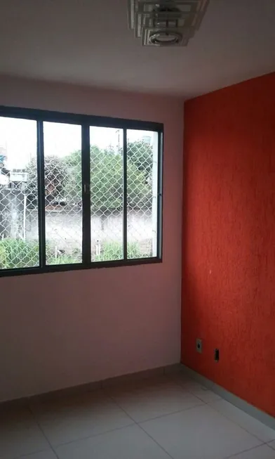 Foto 1 de Apartamento com 2 Quartos à venda, 42m² em Jardim Mirna, Taboão da Serra