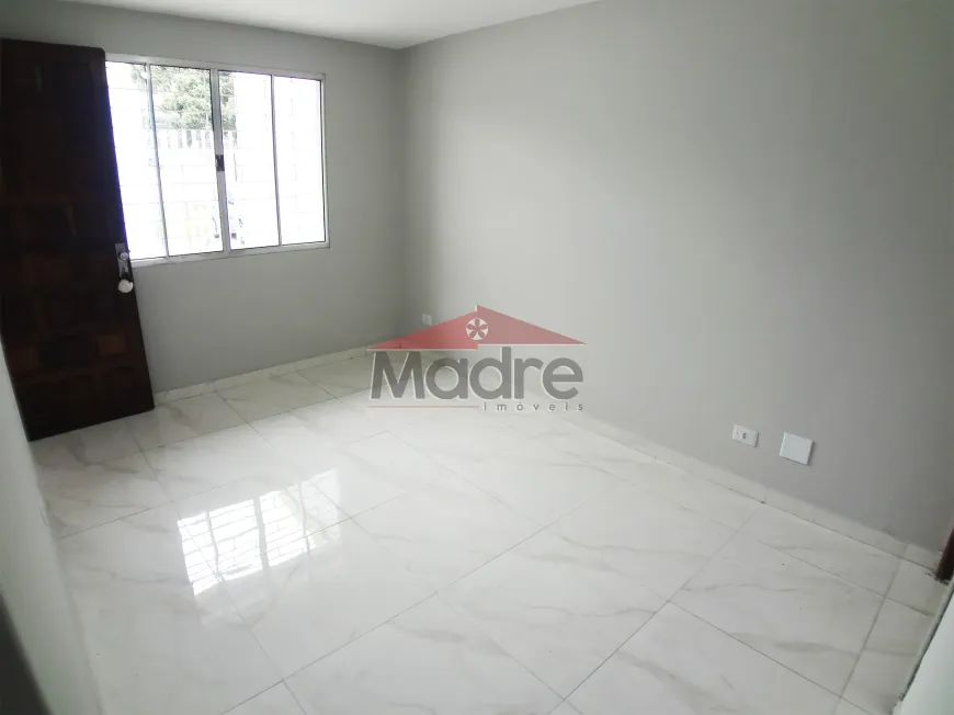 Foto 1 de Casa com 2 Quartos à venda, 72m² em Sitio Cercado, Curitiba