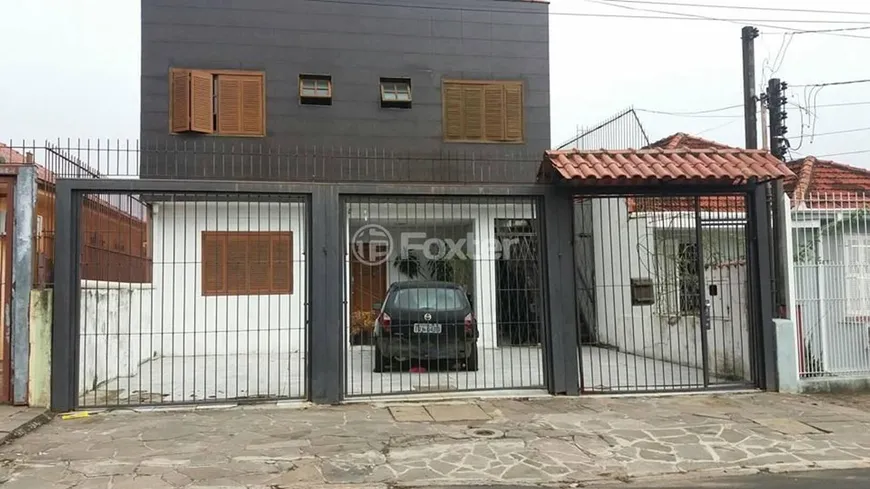 Foto 1 de Casa com 4 Quartos à venda, 296m² em São José, Porto Alegre