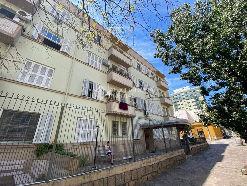 Foto 1 de Apartamento com 2 Quartos à venda, 47m² em Santana, Porto Alegre