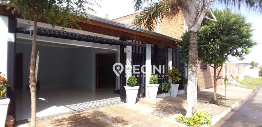 Foto 1 de Casa com 4 Quartos à venda, 153m² em Centro, Ipeúna