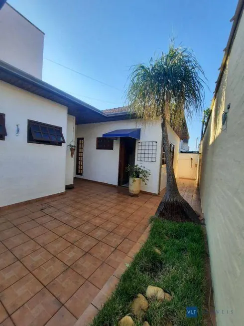 Foto 1 de Casa com 4 Quartos à venda, 220m² em Cruzeiro do Sul, Pouso Alegre