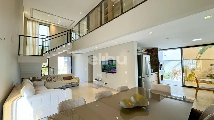 Foto 1 de Casa de Condomínio com 4 Quartos à venda, 270m² em Centro, Eusébio