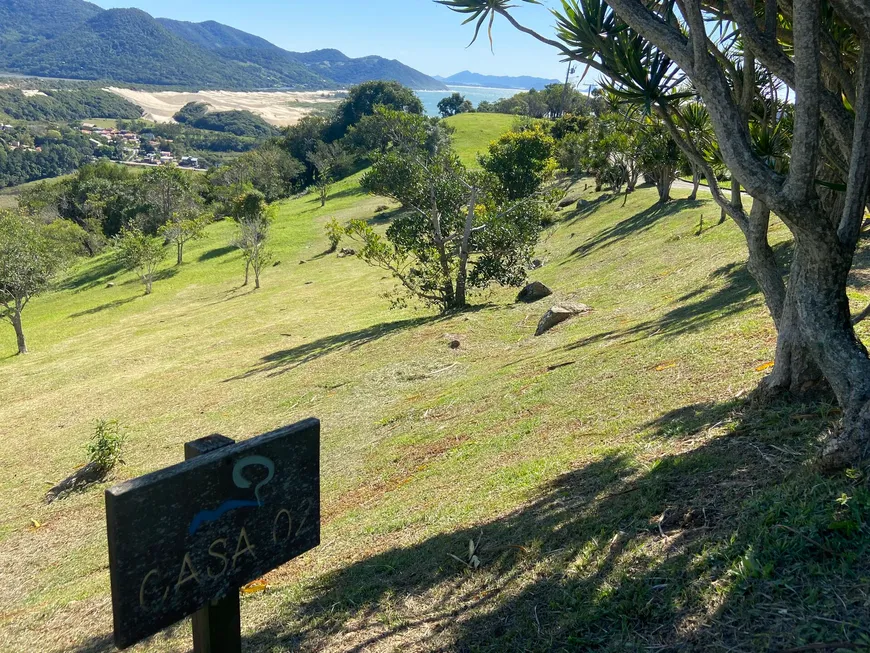 Foto 1 de Lote/Terreno à venda, 2000m² em Morrinhos, Garopaba