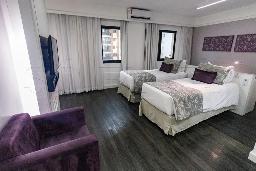 Foto 1 de Flat com 1 Quarto à venda, 33m² em Moema, São Paulo