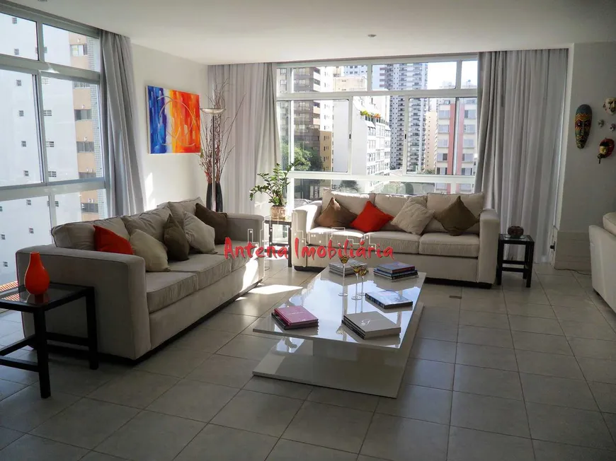 Foto 1 de Apartamento com 3 Quartos para venda ou aluguel, 243m² em Santa Cecília, São Paulo