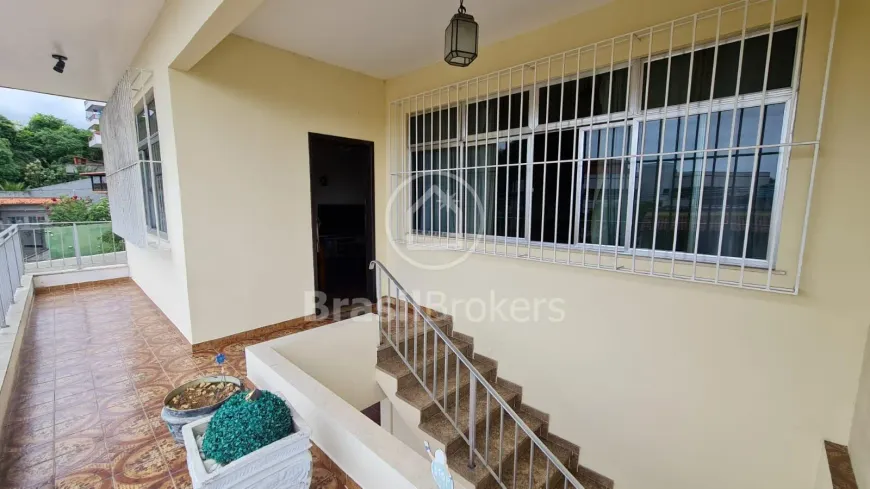 Foto 1 de Casa com 4 Quartos à venda, 650m² em Jardim Guanabara, Rio de Janeiro