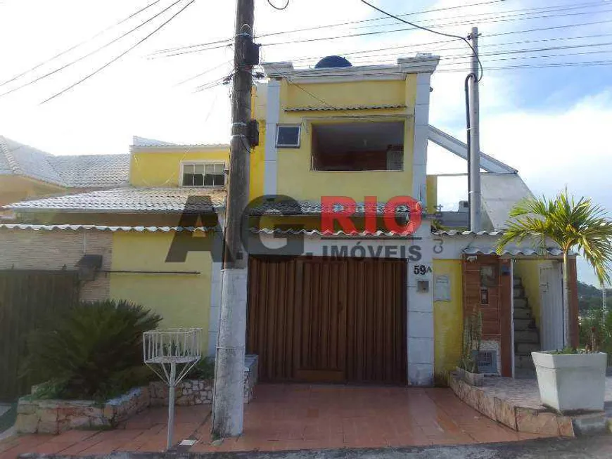Foto 1 de Casa de Condomínio com 1 Quarto à venda, 147m² em Jardim Sulacap, Rio de Janeiro