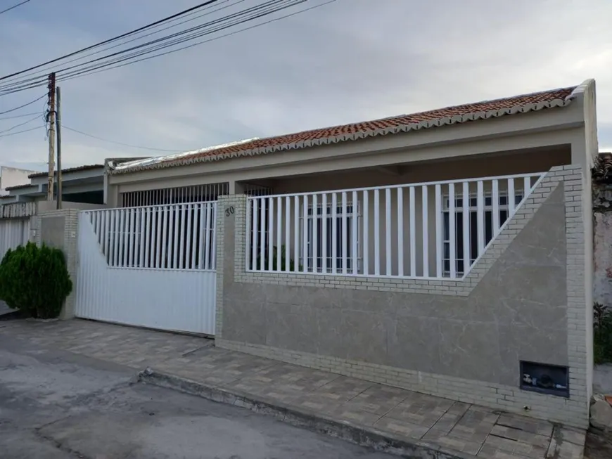 Foto 1 de Casa com 3 Quartos à venda, 220m² em Luzia, Aracaju