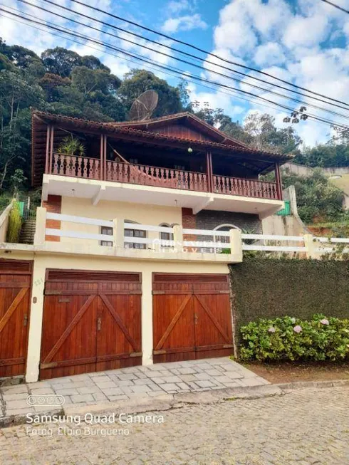 Foto 1 de Casa com 3 Quartos à venda, 170m² em Barra do Imbuí, Teresópolis