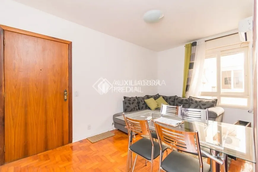 Foto 1 de Apartamento com 1 Quarto à venda, 43m² em Centro Histórico, Porto Alegre