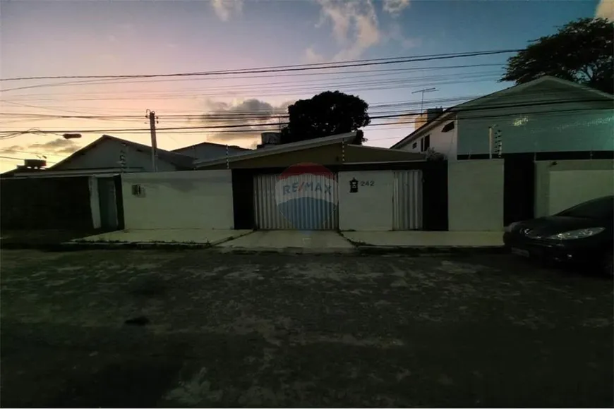 Foto 1 de Casa com 4 Quartos à venda, 320m² em Bongi, Recife