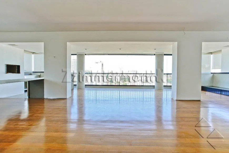 Foto 1 de Apartamento com 3 Quartos à venda, 213m² em Sumaré, São Paulo