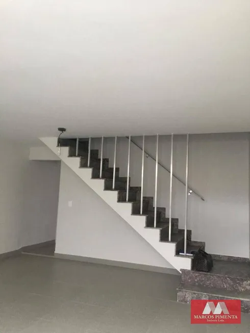 Foto 1 de Sobrado com 3 Quartos à venda, 155m² em Jardim das Laranjeiras, São Paulo